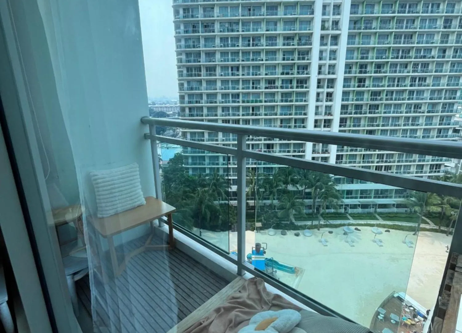 Cozy Stays - Azure Paranaque City Filippine